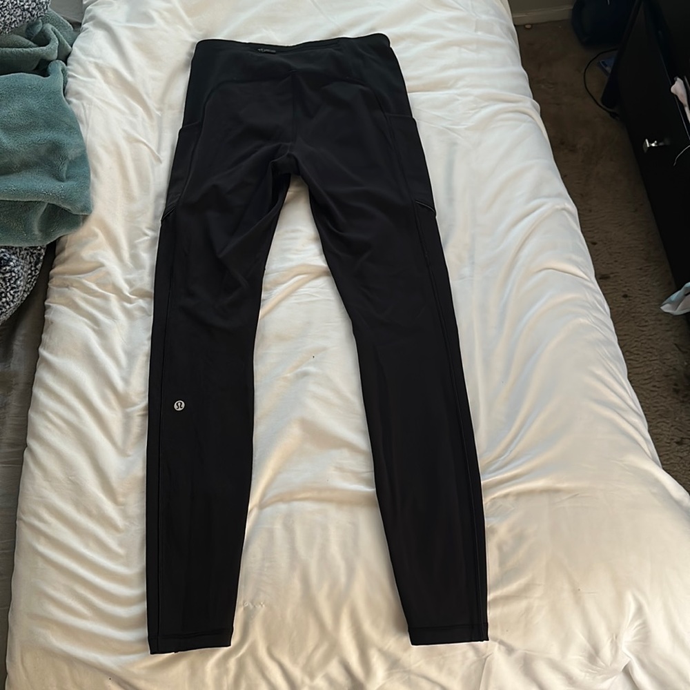 Black lululemon leggings
